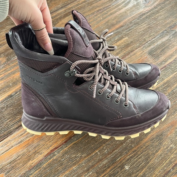 Ecco Boots - Ladies 7 - Picture 2 of 2